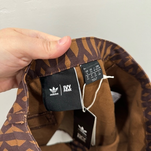 Adidas x Ivy Park Monogram Mini Skirt Brown Utility Size XS - Picture 6 of 9